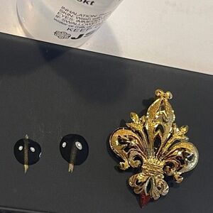 Vintage & rare 18K Yellow Gold Fleur de Lis Pin or Pendant SOLD
